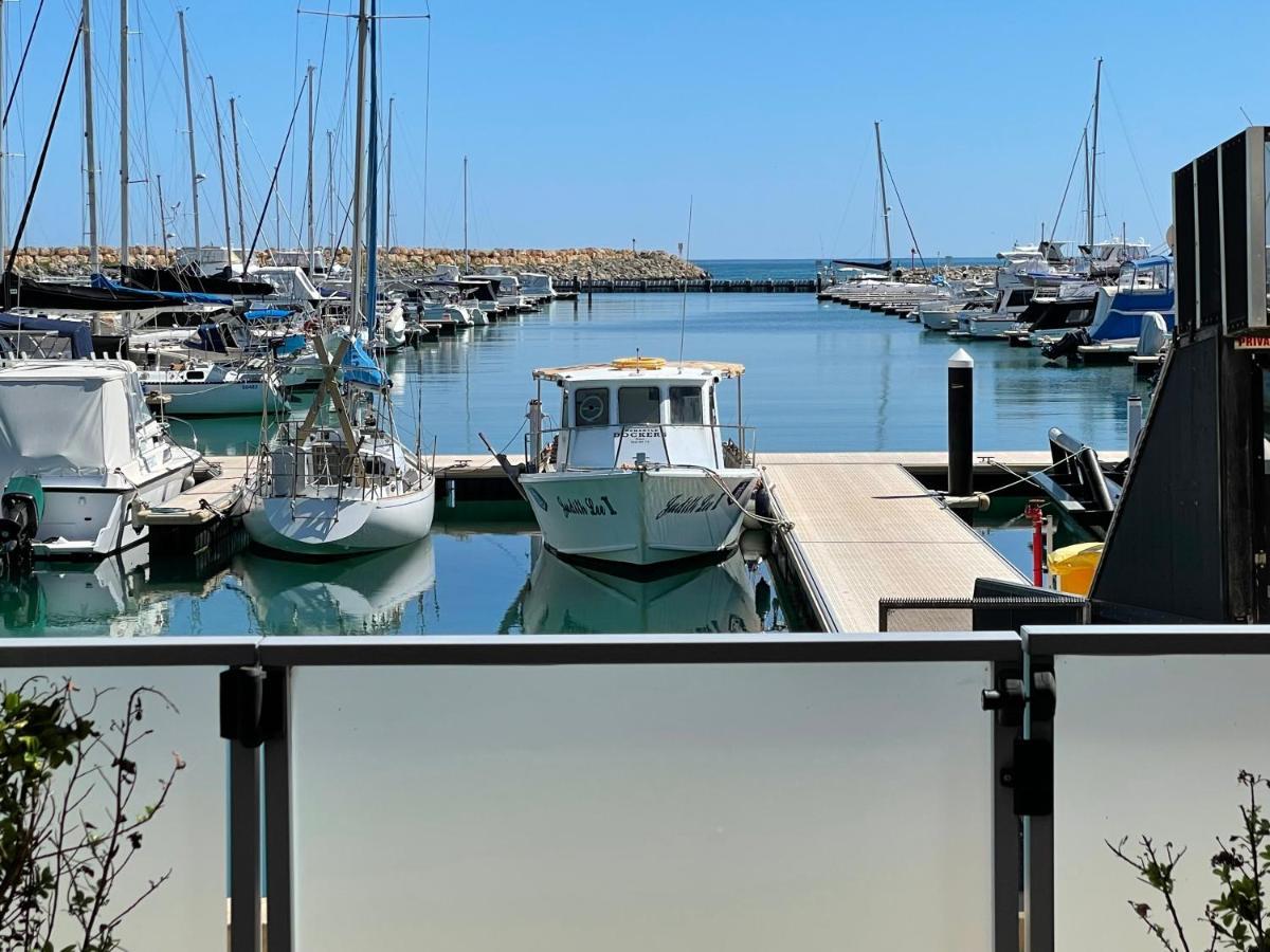 Mariner'S Cove ~ Luxe Waterfront Apartment Mindarie Exteriör bild