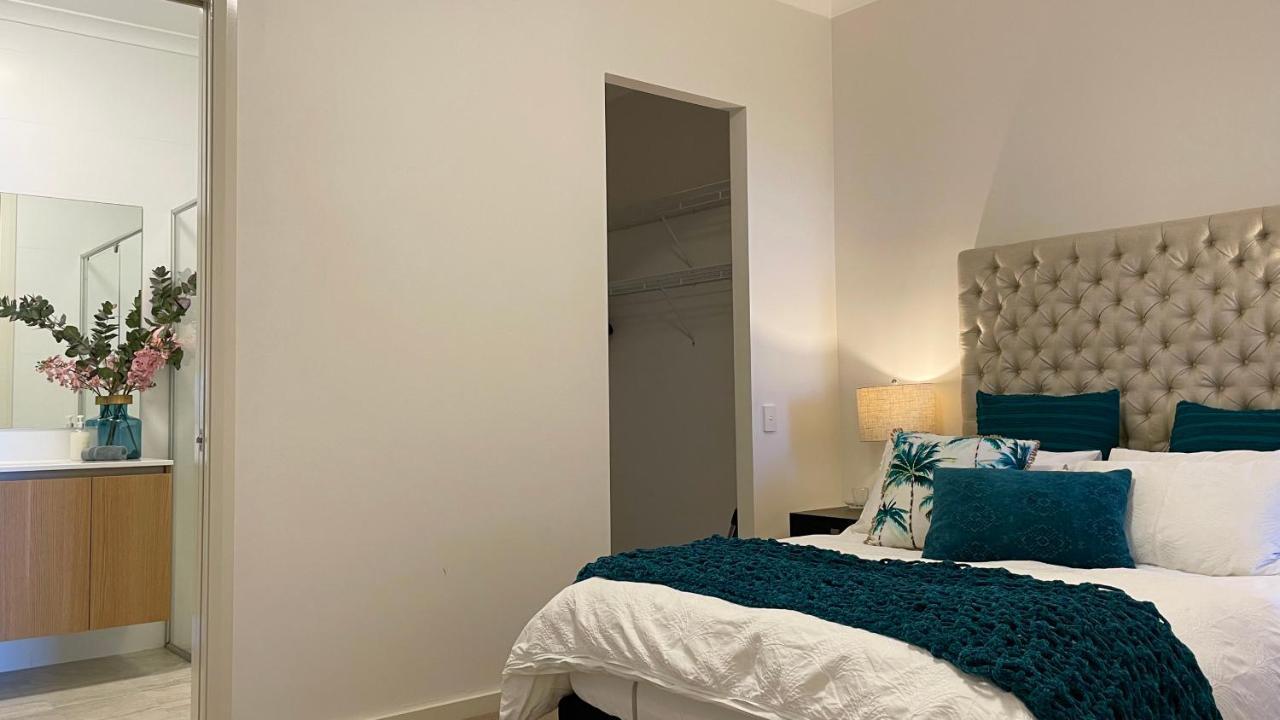 Mariner'S Cove ~ Luxe Waterfront Apartment Mindarie Exteriör bild