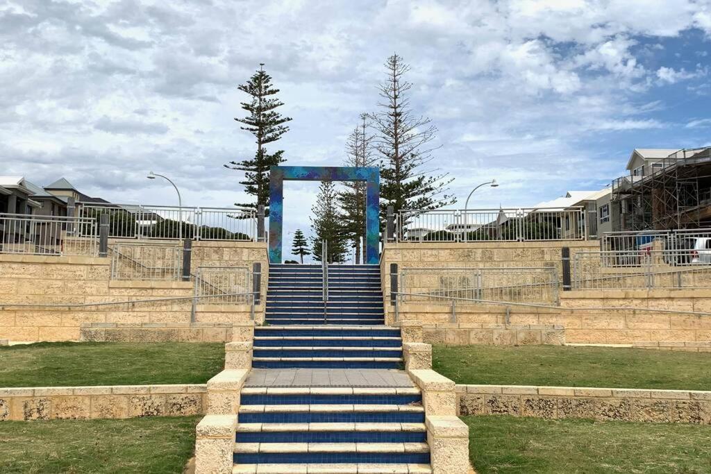 Mariner'S Cove ~ Luxe Waterfront Apartment Mindarie Exteriör bild