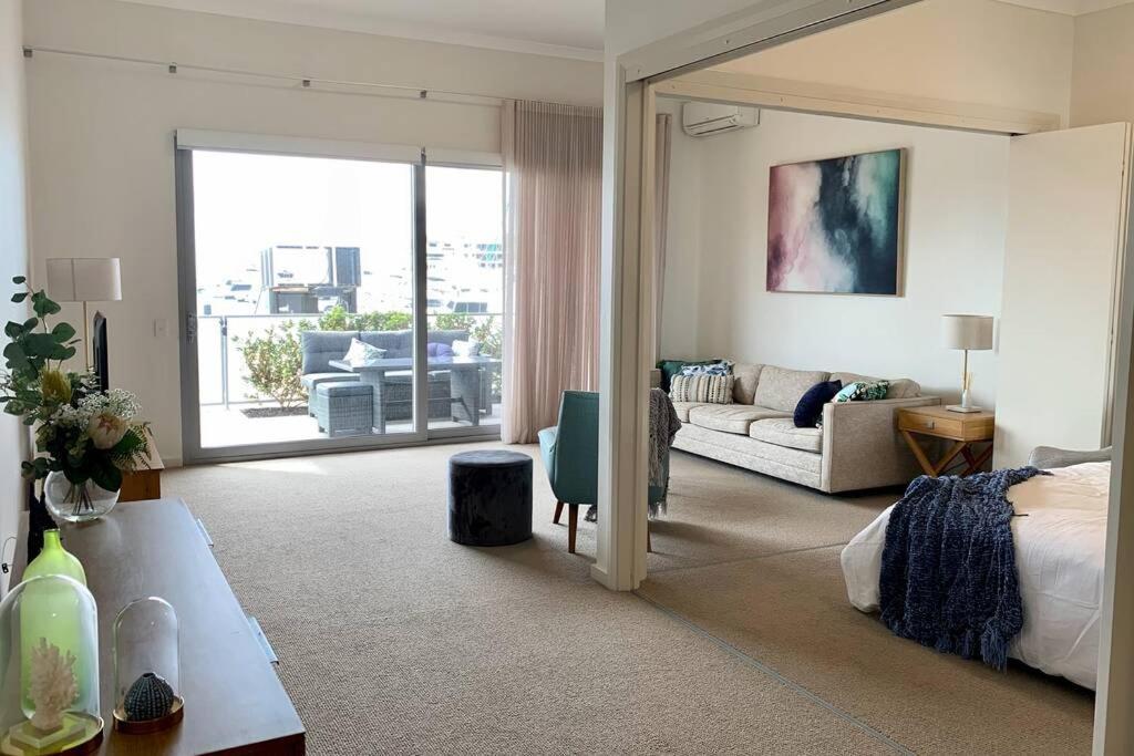 Mariner'S Cove ~ Luxe Waterfront Apartment Mindarie Exteriör bild