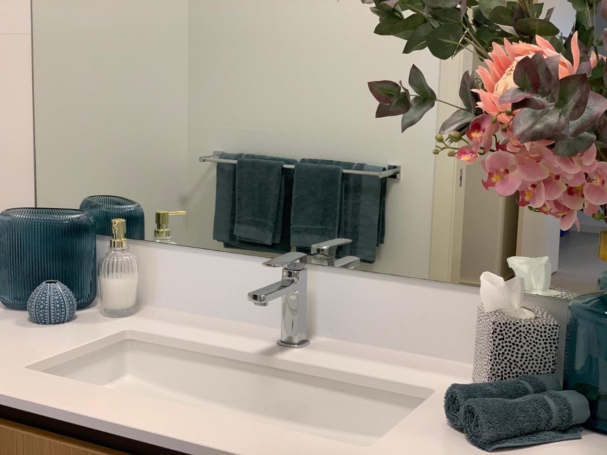 Mariner'S Cove ~ Luxe Waterfront Apartment Mindarie Exteriör bild